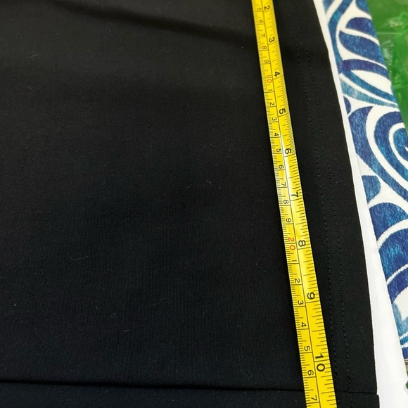 Guess / NWT/ SRIS Ponte Jet Black Flare Pants/ size L - Picture 9 of 10